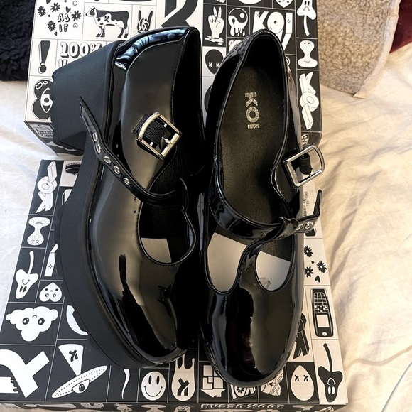 KOI Sai Mary Jane heels, glossy black, women’s 8 / 41. - Picture 5 of 9